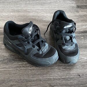 Nike Charcoal and Black Running Shoes, Size 2.5